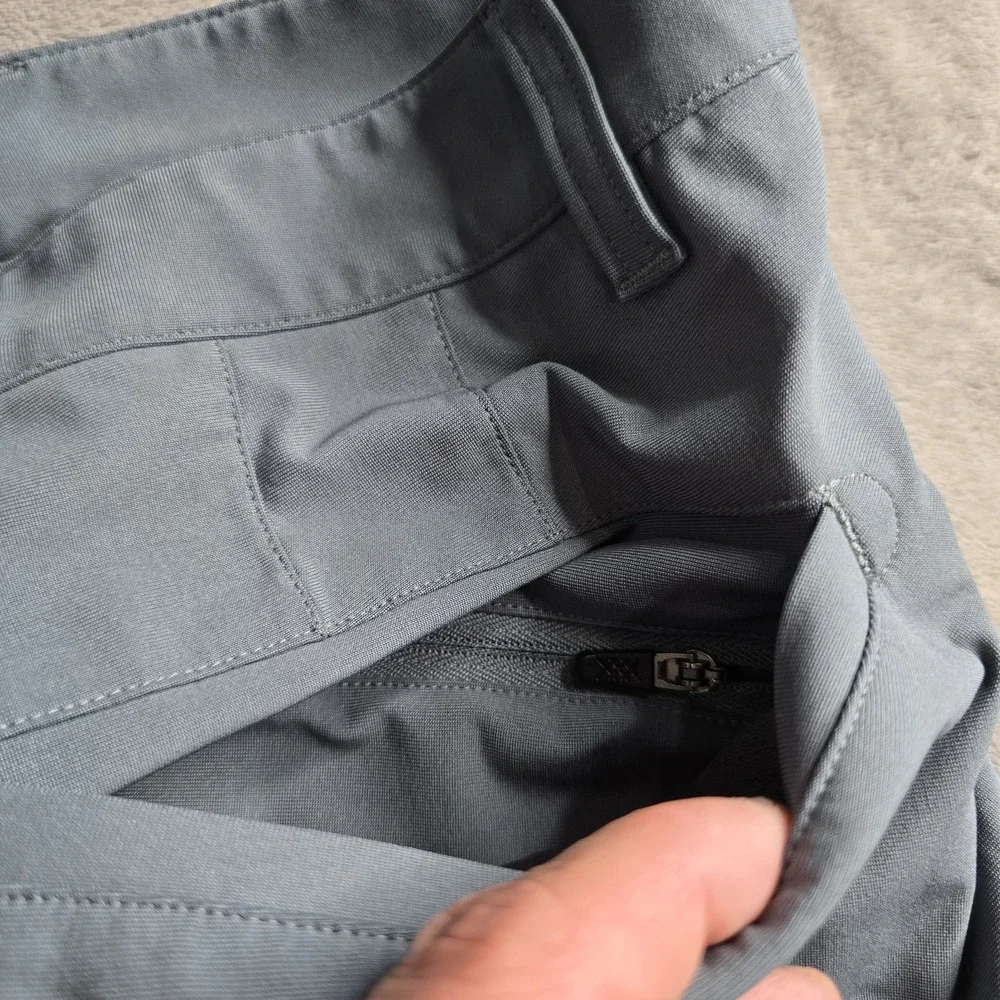 Rhone Commuter Classic Pants Mens 38x32 Gray Blue Slim Fit Straight  Zip Pocket